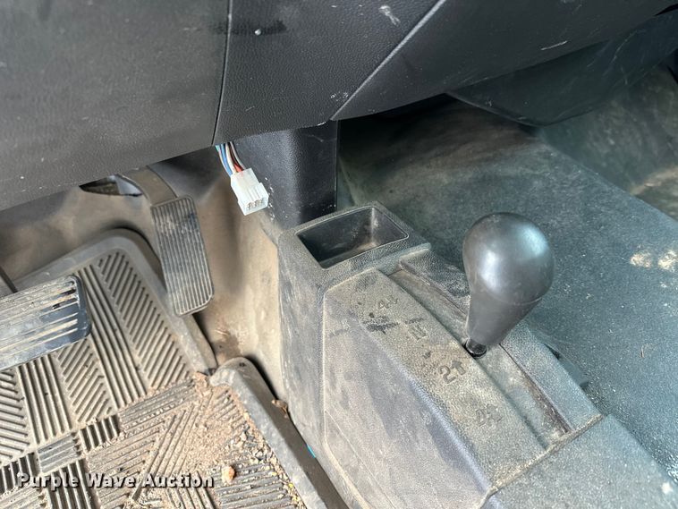 image for item DT6497 2017 Chevrolet Silverado 2500HD utility bed pickup truck