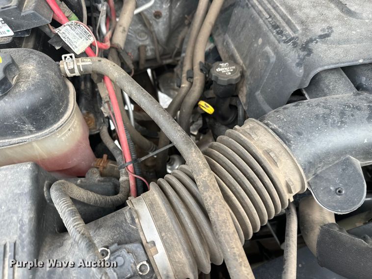 image for item DT6497 2017 Chevrolet Silverado 2500HD utility bed pickup truck