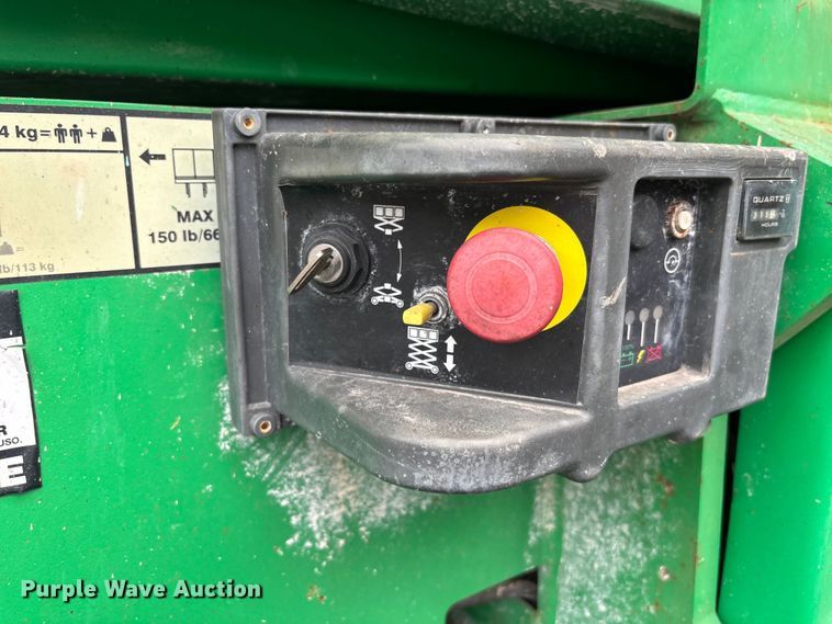 image for item DU0322 2017 JLG 2646ES scissor lift