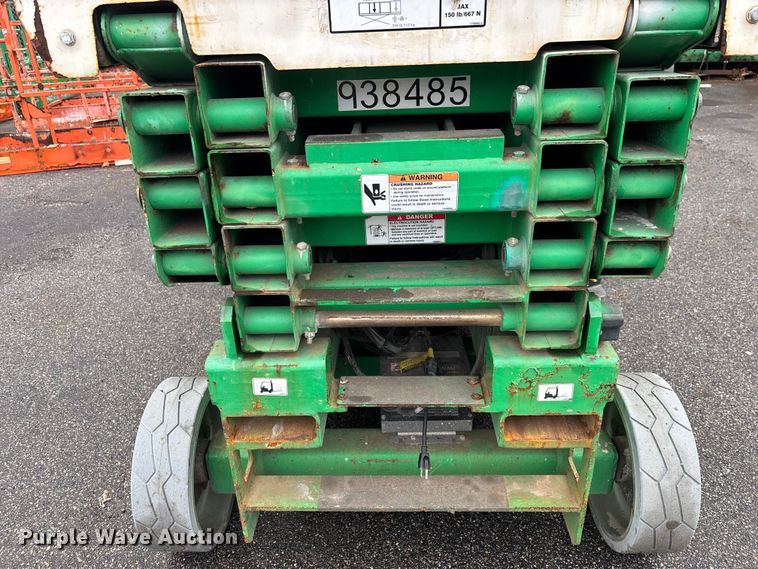 image for item DU0322 2017 JLG 2646ES scissor lift