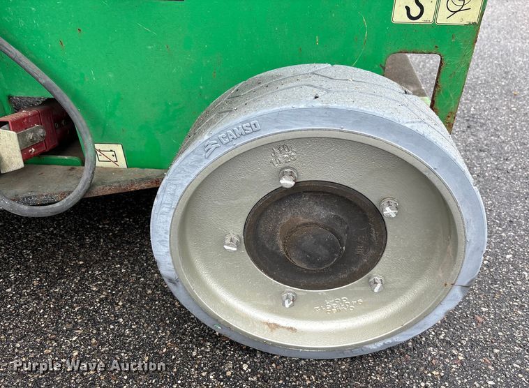 image for item DU0322 2017 JLG 2646ES scissor lift