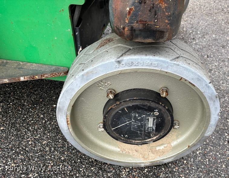 image for item DU0322 2017 JLG 2646ES scissor lift