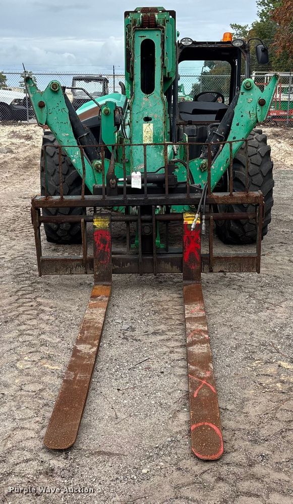 image for item DU0323 2019 JCB 510-56 F telehandler