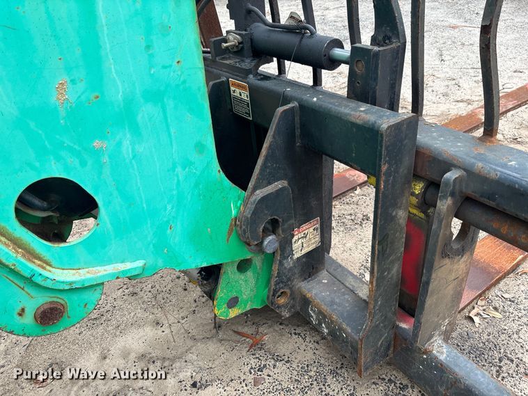 image for item DU0323 2019 JCB 510-56 F telehandler