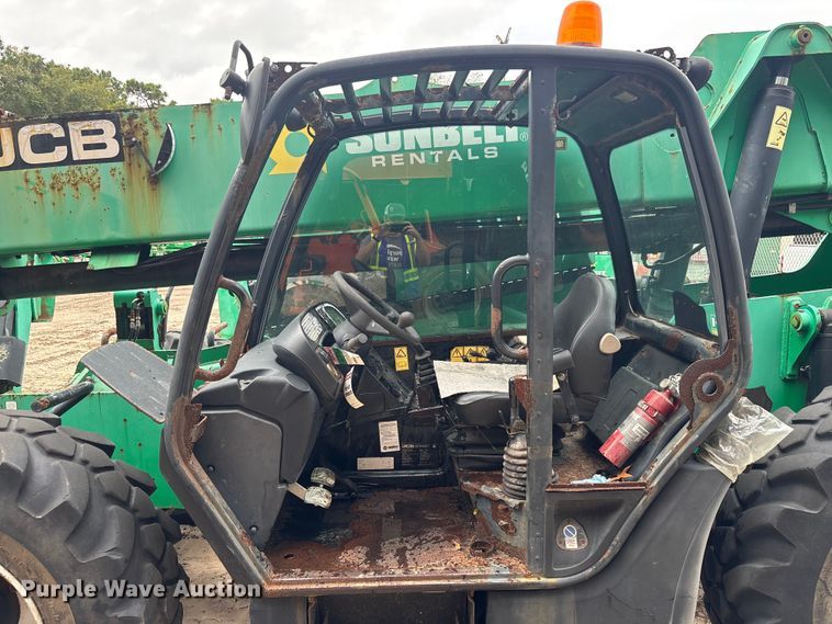 image for item DU0323 2019 JCB 510-56 F telehandler