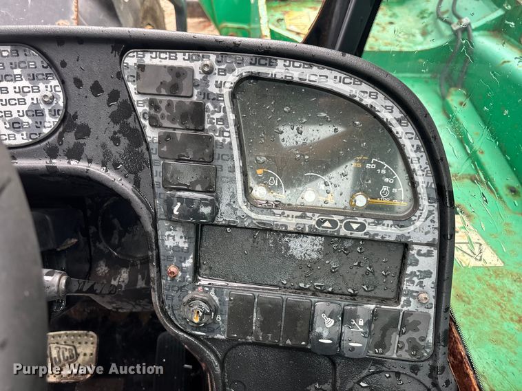 image for item DU0323 2019 JCB 510-56 F telehandler