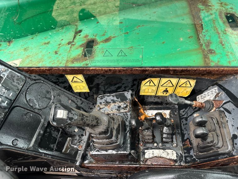 image for item DU0323 2019 JCB 510-56 F telehandler