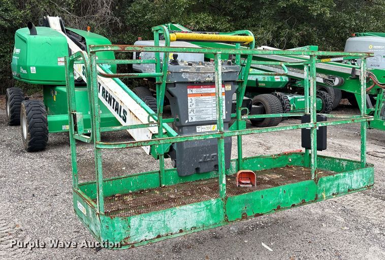 image for item DU0324 2016 JLG 400S boom lift