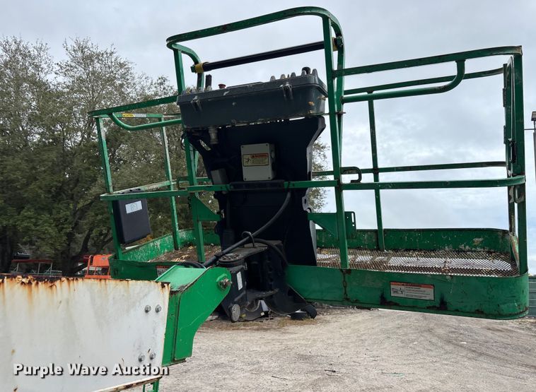 image for item DU0324 2016 JLG 400S boom lift