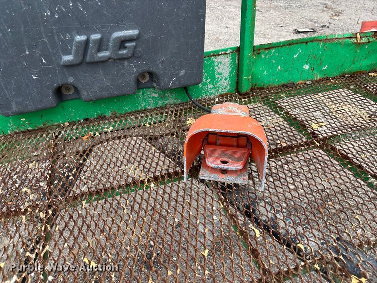 image for item DU0324 2016 JLG 400S boom lift