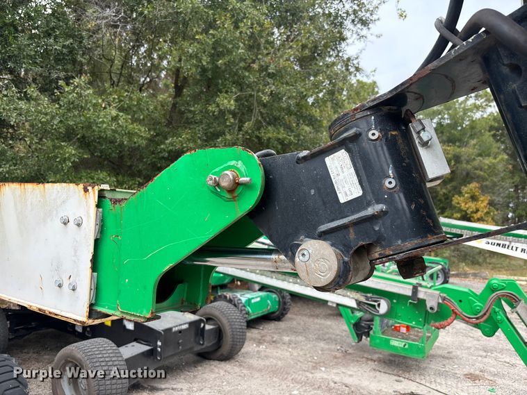 image for item DU0324 2016 JLG 400S boom lift