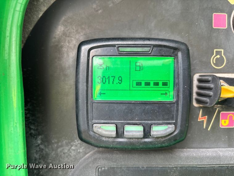 image for item DU0324 2016 JLG 400S boom lift