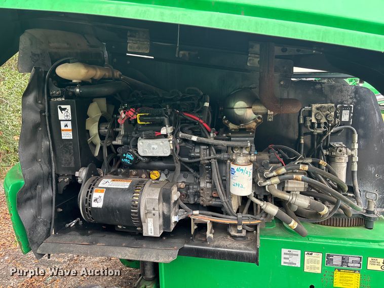 image for item DU0324 2016 JLG 400S boom lift