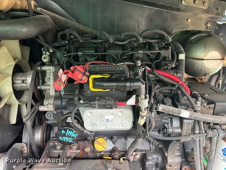 image for item DU0324 2016 JLG 400S boom lift