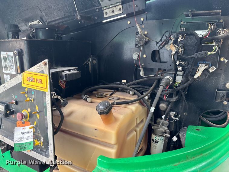 image for item DU0324 2016 JLG 400S boom lift