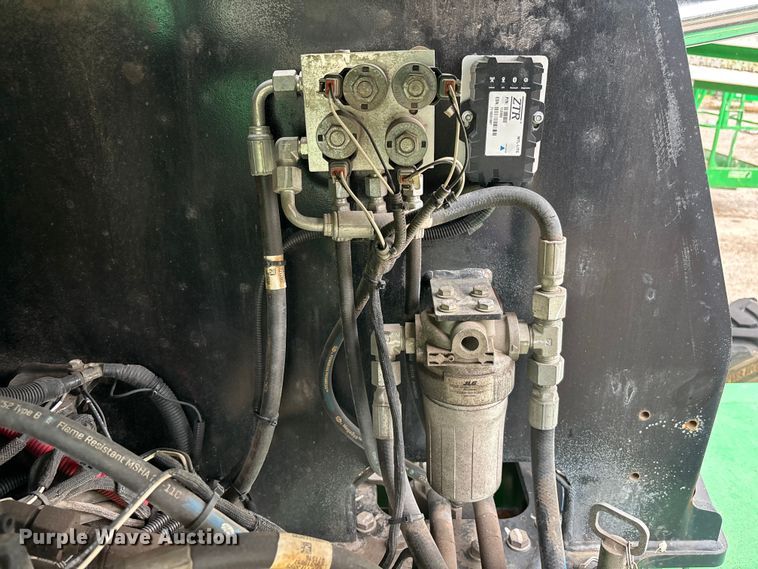 image for item DU0324 2016 JLG 400S boom lift