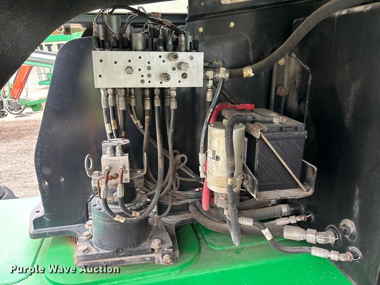 image for item DU0324 2016 JLG 400S boom lift