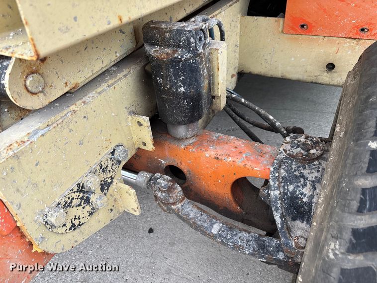 image for item DU0325 2015 JLG 4394RT scissor lift