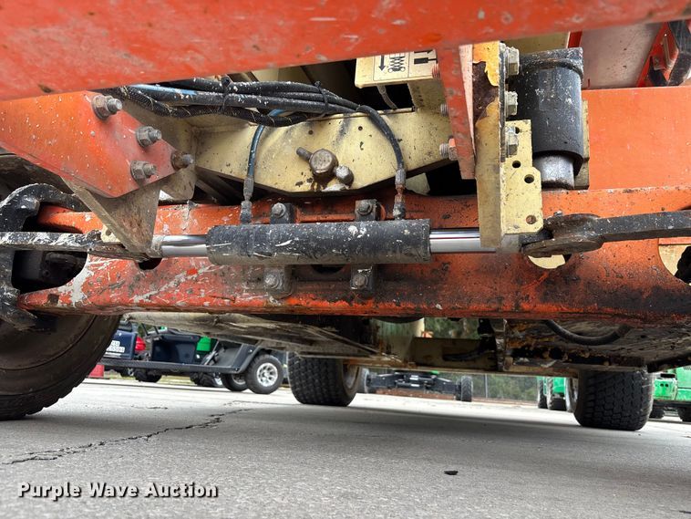 image for item DU0325 2015 JLG 4394RT scissor lift