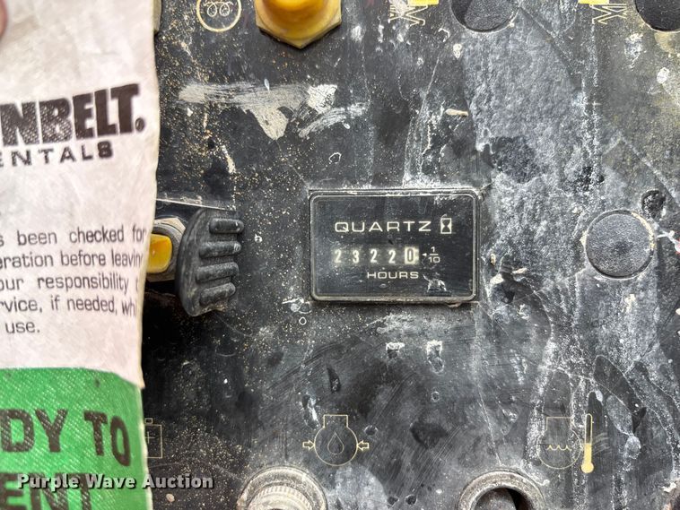 image for item DU0325 2015 JLG 4394RT scissor lift