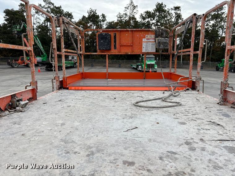 image for item DU0325 2015 JLG 4394RT scissor lift