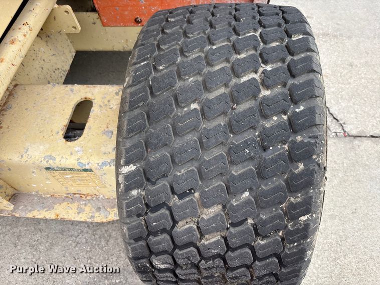 image for item DU0325 2015 JLG 4394RT scissor lift