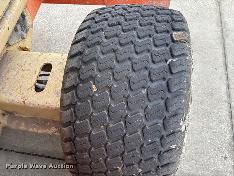 image for item DU0325 2015 JLG 4394RT scissor lift