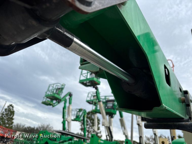 image for item DU0326 2017 JLG E450AJ boom lift