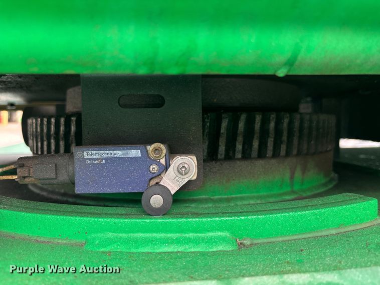 image for item DU0326 2017 JLG E450AJ boom lift