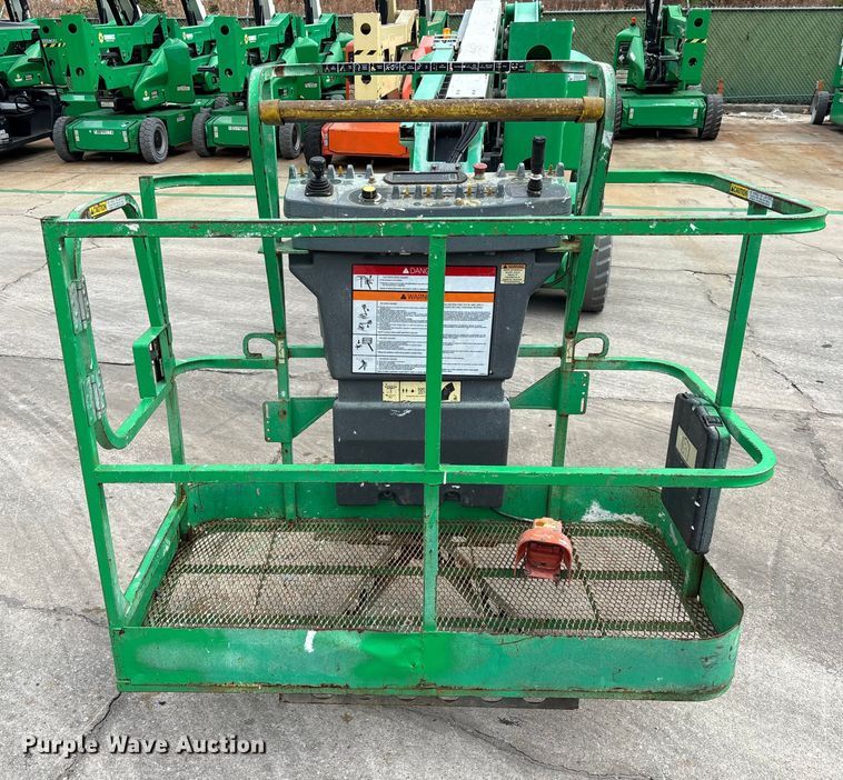 image for item DU0326 2017 JLG E450AJ boom lift