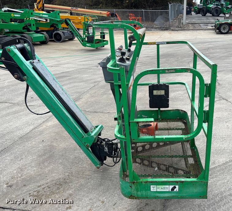 image for item DU0326 2017 JLG E450AJ boom lift