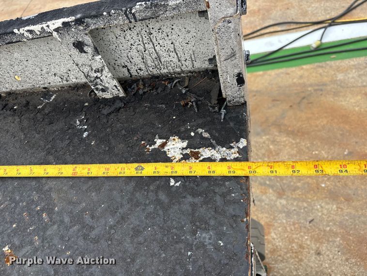 image for item DU0327 2016 JLG 2032ES scissor lift