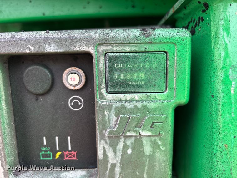 image for item DU0327 2016 JLG 2032ES scissor lift