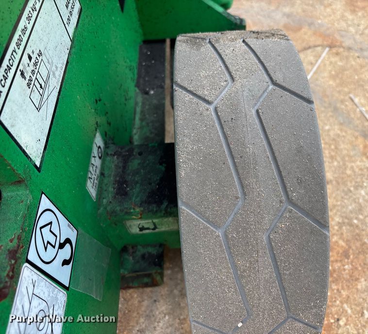 image for item DU0327 2016 JLG 2032ES scissor lift