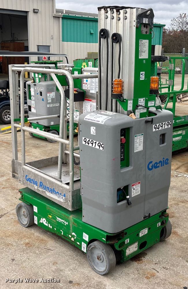 image for item DU0328 2016 Genie GR-20 vertical lift