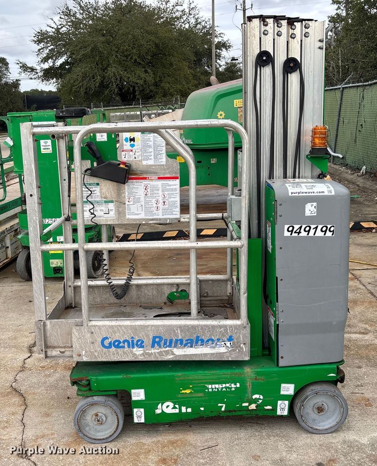 image for item DU0328 2016 Genie GR-20 vertical lift