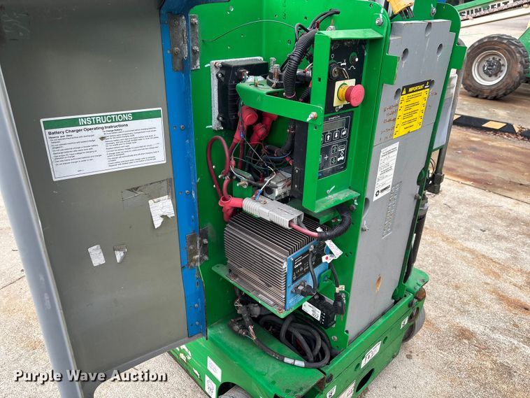 image for item DU0328 2016 Genie GR-20 vertical lift