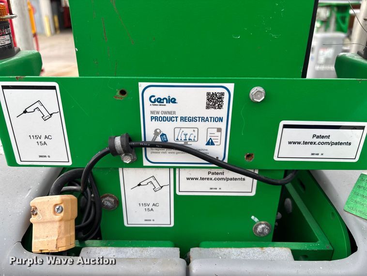 image for item DU0328 2016 Genie GR-20 vertical lift