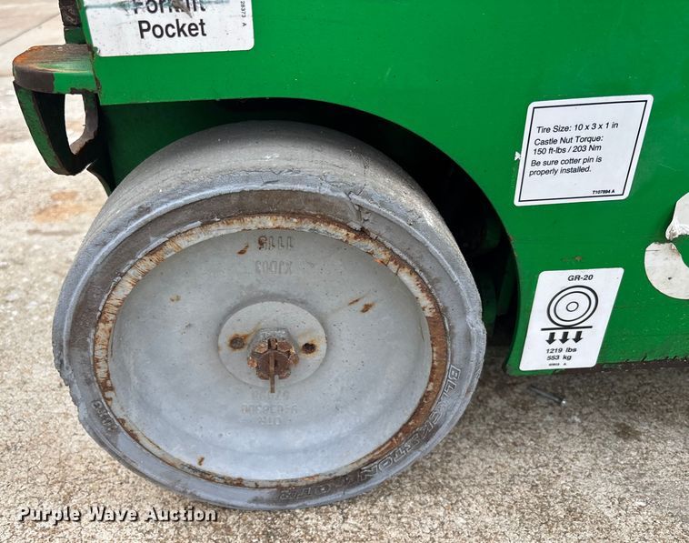 image for item DU0328 2016 Genie GR-20 vertical lift