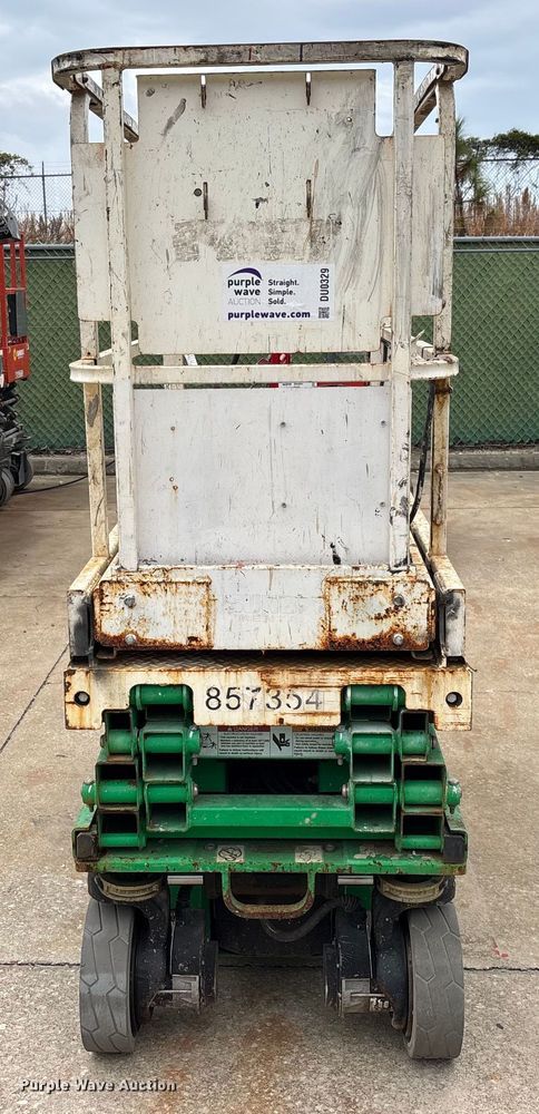 image for item DU0329 2016 JLG 1930ES scissor lift