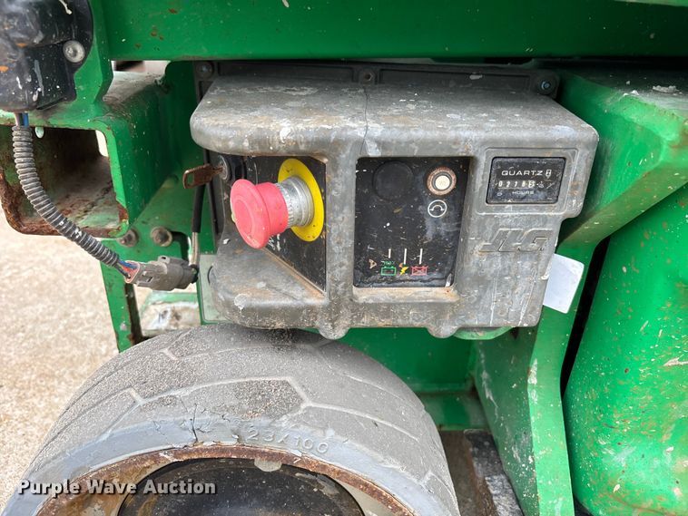 image for item DU0329 2016 JLG 1930ES scissor lift