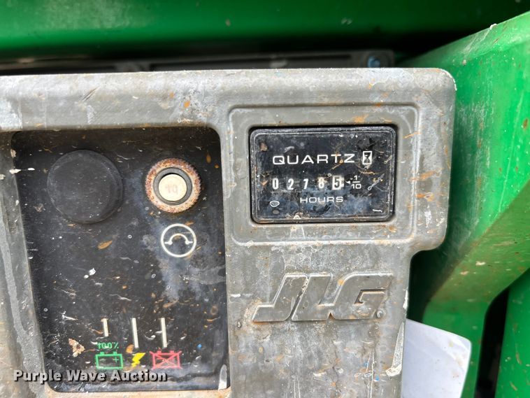 image for item DU0329 2016 JLG 1930ES scissor lift