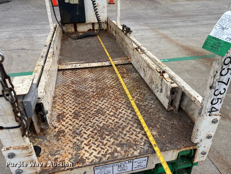 image for item DU0329 2016 JLG 1930ES scissor lift