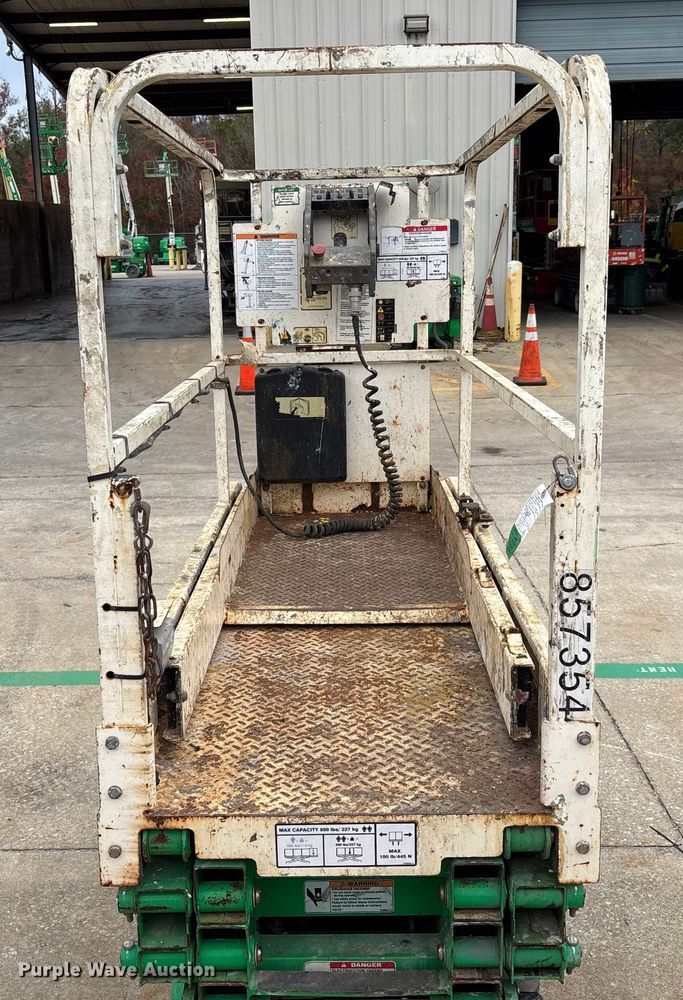 image for item DU0329 2016 JLG 1930ES scissor lift