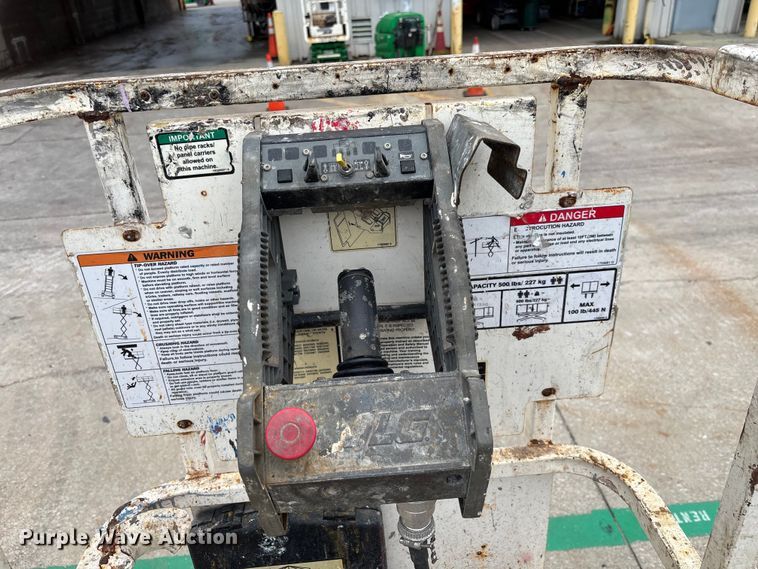 image for item DU0329 2016 JLG 1930ES scissor lift