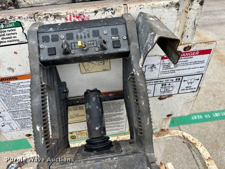 image for item DU0329 2016 JLG 1930ES scissor lift