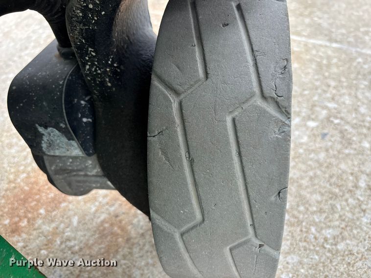 image for item DU0329 2016 JLG 1930ES scissor lift