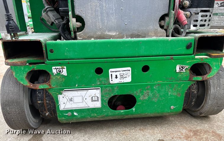 image for item DU0330 2016 Genie GR-20 vertical lift