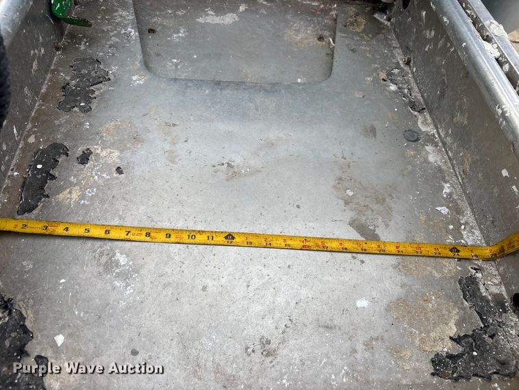 image for item DU0330 2016 Genie GR-20 vertical lift