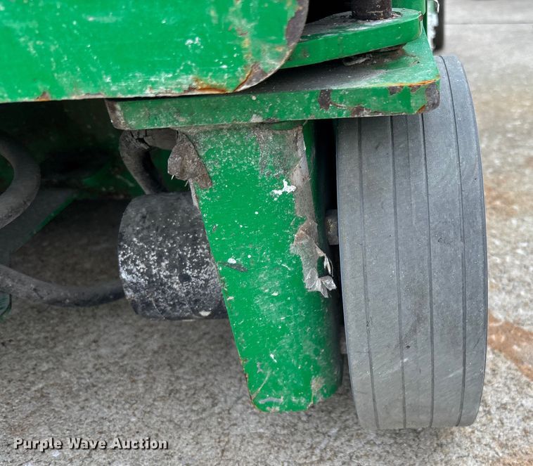 image for item DU0330 2016 Genie GR-20 vertical lift